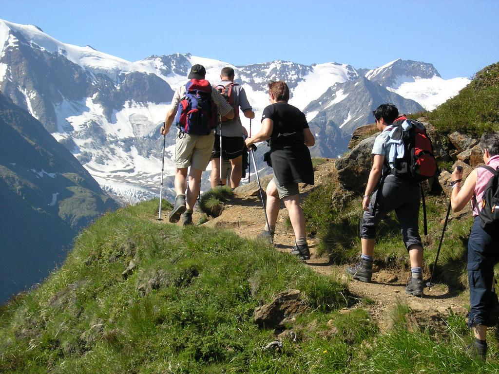 Appartementhaus Naturquell Sankt Leonhard im Pitztal Bagian luar foto