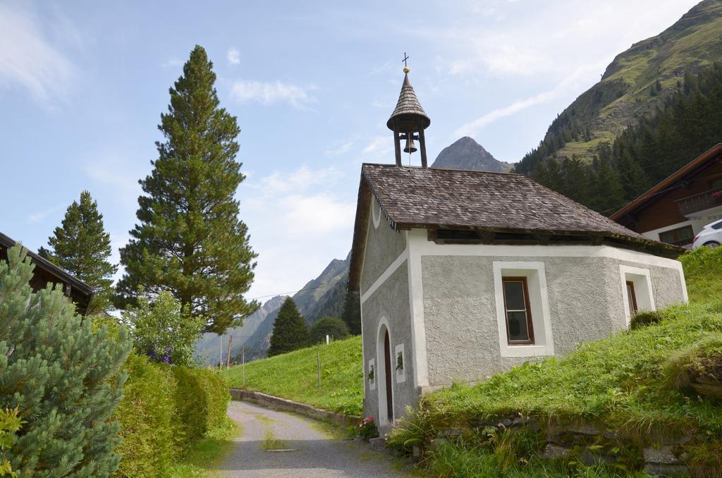Appartementhaus Naturquell Sankt Leonhard im Pitztal Bagian luar foto